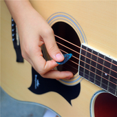 TOM吉他尤克里里拨片电吉他民谣专用赛璐璐水滴拨片弹片拨片盒