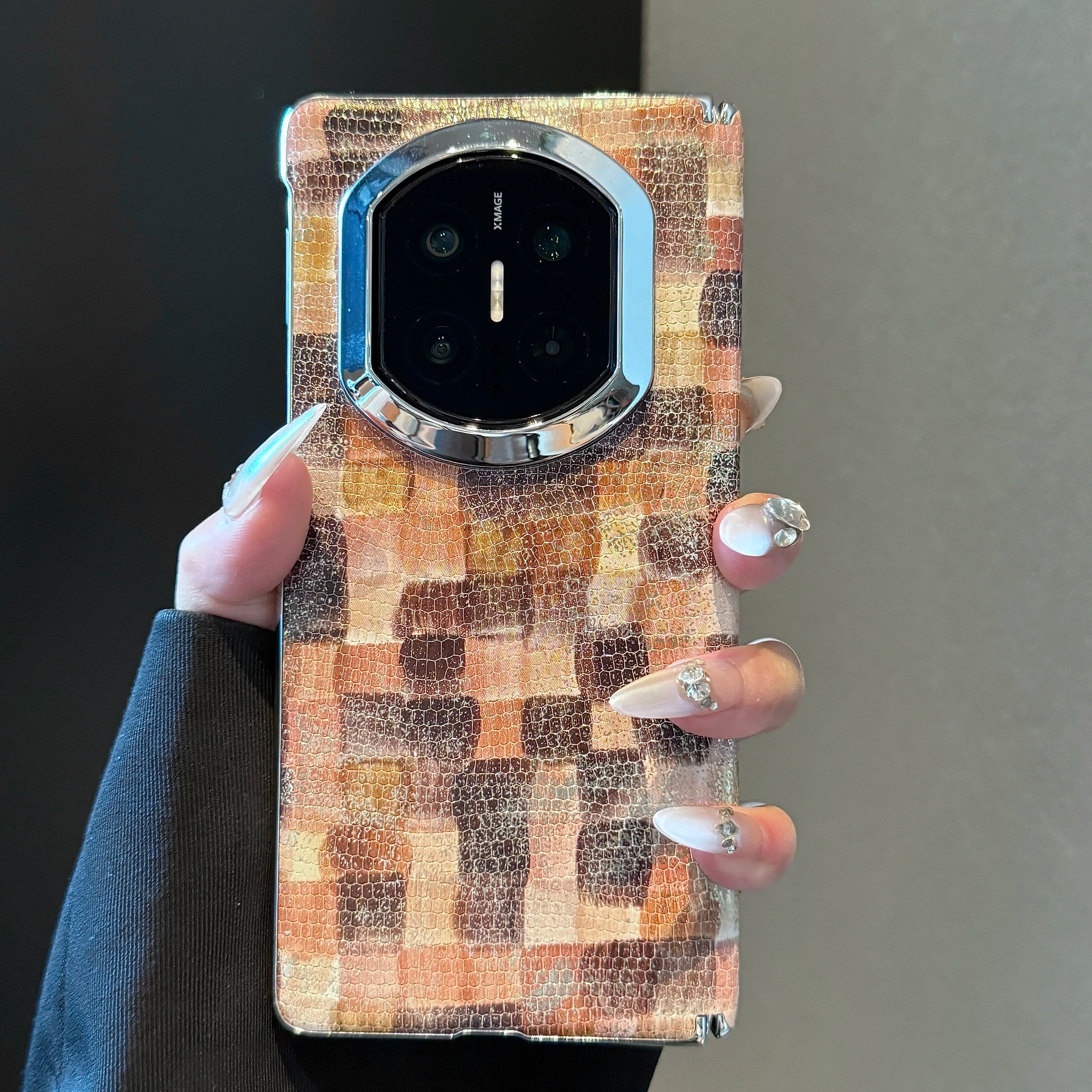 适用华为matex7手机壳折叠屏新款mateX6典藏版复古黄色方格纹matex5电镀防摔轻奢小众insx3高级感保护壳