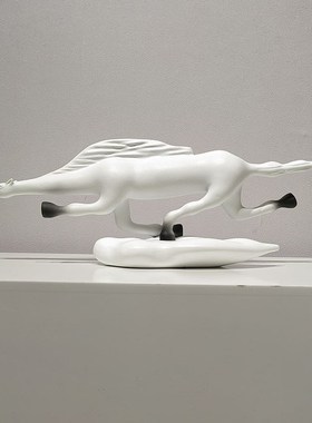 创意艺术马雕塑摆件追风飞马酒店大堂客厅办公室桌面装饰艺术陈设