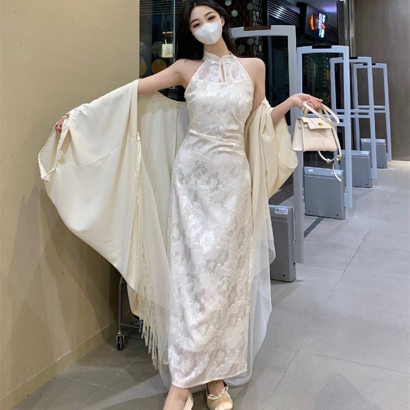 大码胖mm新中式国风挂脖白色连衣裙流苏披肩女春夏改良旗袍长裙子