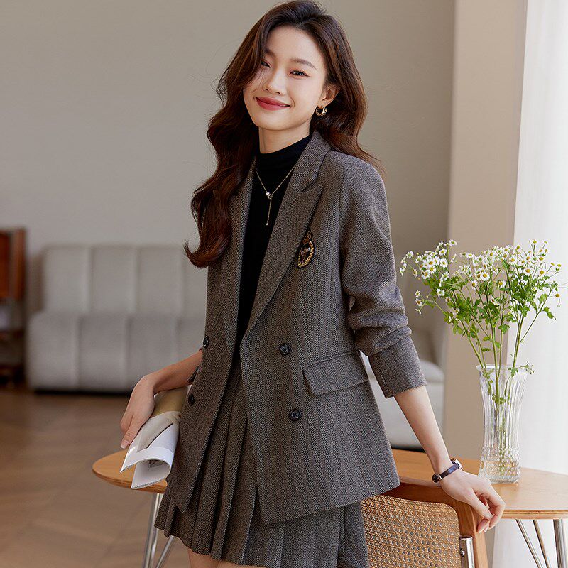 灰色毛呢小西装外套女2024春季新款高端气质西服摆褶裙学院风套装