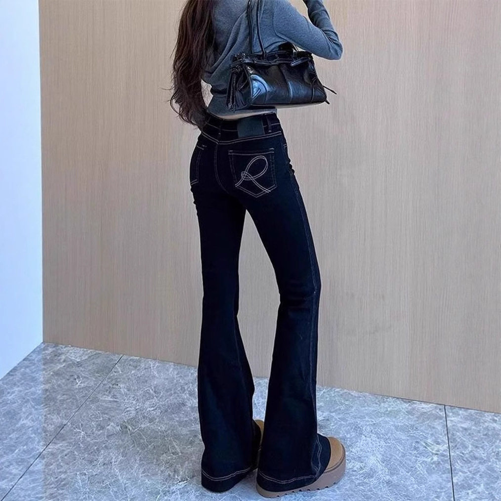 大码梨形身材黑色喇叭裤女装不贴腿微喇裤胖mm高腰显瘦马蹄牛仔裤