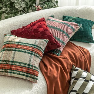 北欧风格红色绿色圣诞礼物抱枕客厅沙发靠枕套装饰圣诞树靠垫卧室