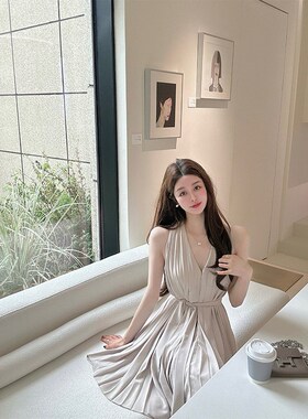 CCZEE 蔷薇 V领无袖褶皱连衣裙收腰连衣裙飘逸压褶短裙女夏季裙子