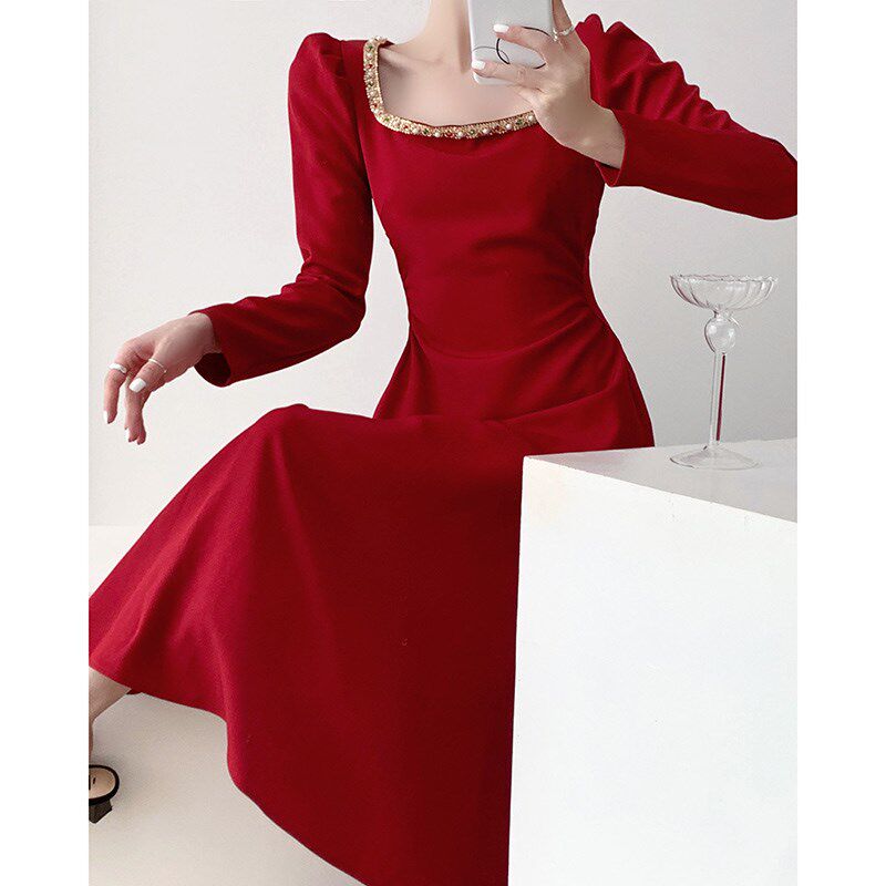 高级感红色连衣裙女春秋季新款显瘦气质法式订婚敬酒宴会礼服裙子