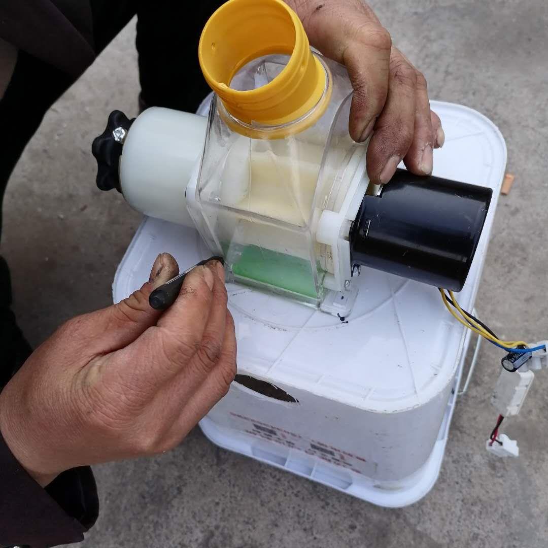 宠物喂食器鸡投食器鸽子全自动定时下料十二伏直流出料机鸡用远程