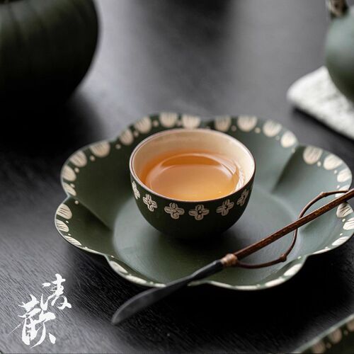 清欢丨手作粉引清昼主人杯 釉下青花手绘小花品茗杯 文人喝茶单杯