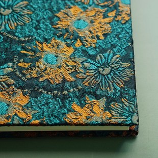 躲在耳里野苜硬面本欧式油画抽象写意凹凸布面A5工作日记笔记本