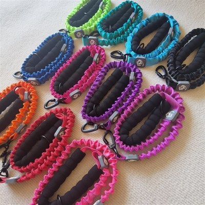 宠物伸缩牵引绳多尺寸合金登山钩弹力牵引绳防爆冲怡爪拉夫白山