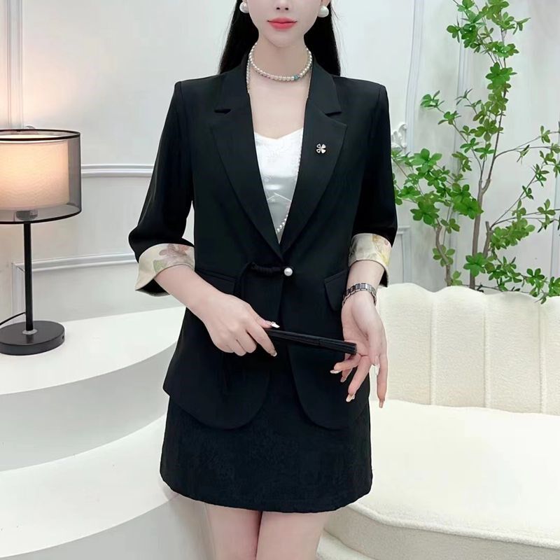 新中式国风西装外套女春夏2024新款高级感气质女神范薄款短款西服