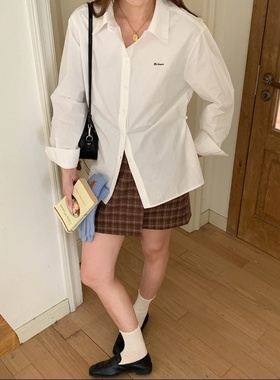 3th Morning 早春新款 韩系气质欧尼纽扣收腰刺绣衬衫ZY3814