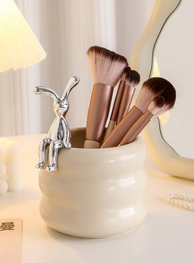 可爱少女心笔筒大容量高级感学生书桌收纳摆件书房卧室化妆台笔架