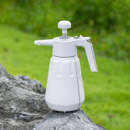 蓝小鱼气压式浇花喷水壶1.5升大容量家用消毒喷壶清洁喷壶多功能