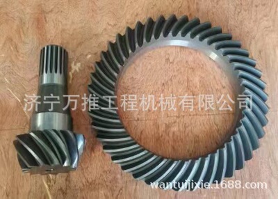 平地机配件GD511 GD510螺旋伞齿轮轴23A-22-11200 终传动配件