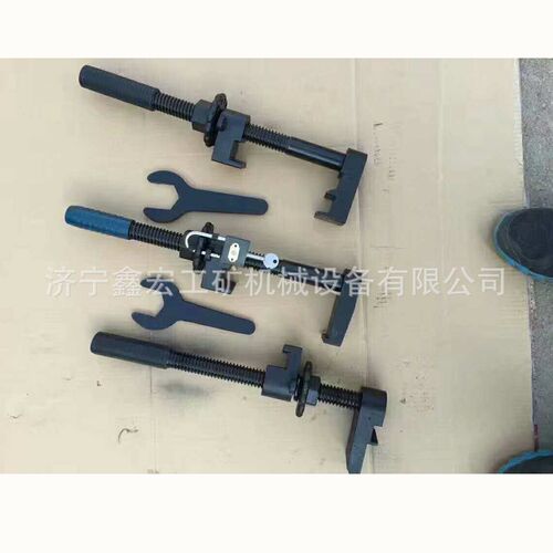 P50带锁道岔钩锁器现货供应 山东P60钩锁器供应商