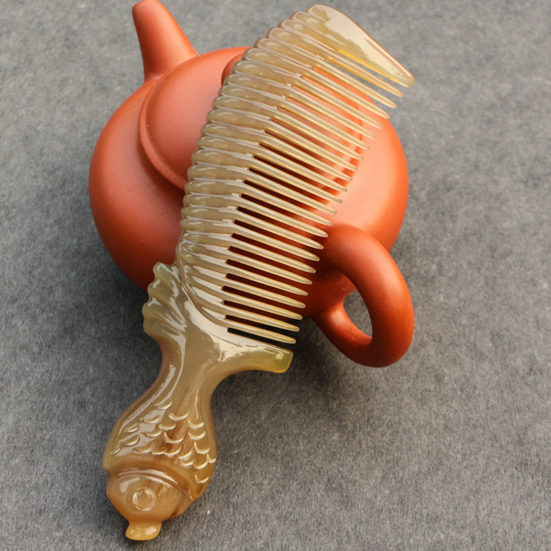 天然白牛角按摩保健梳子密细齿护养发手工角雕梳防静电长约16厘米