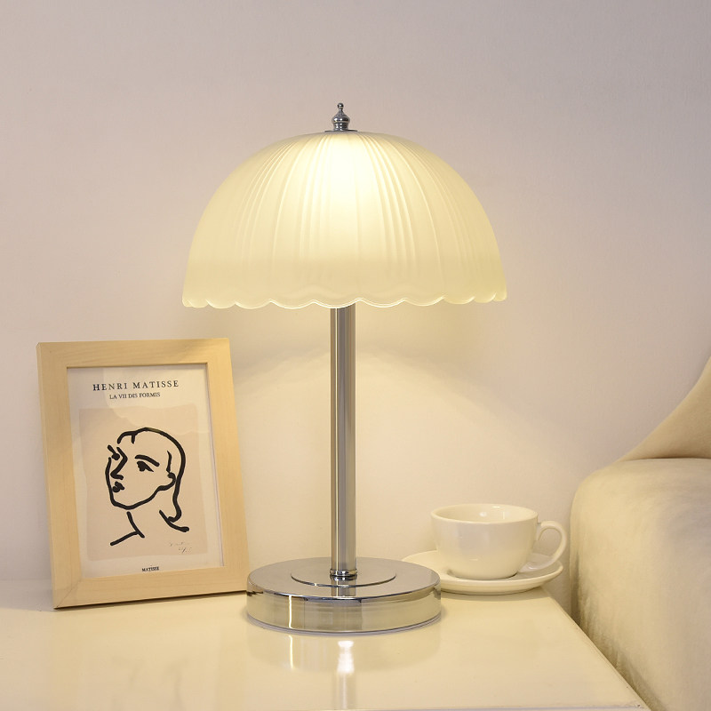 花朵台灯卧室床头灯轻奢主卧复古高级感少女简约浪漫氛围灯高颜值