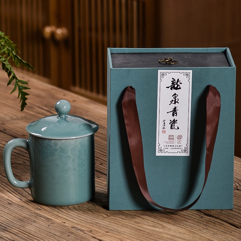 青瓷高档男女士茶杯中式陶瓷老板杯带盖办公室天青釉祥云水杯
