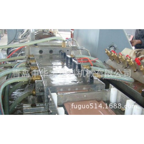 供应PVC木塑模具《北方大型模具制造商》