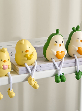 创意可爱永不分梨吊脚娃娃摆件装饰品书柜隔板置物架洞洞板小摆设