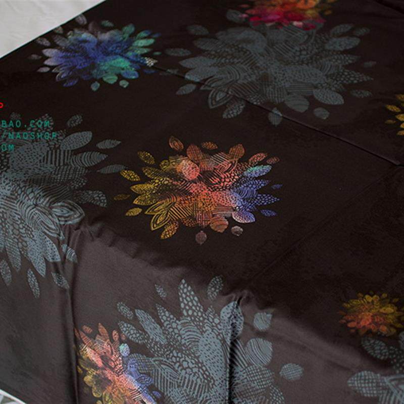 闹闹家 贡缎长绒棉床品服装布料面料-黑底花火[250]66