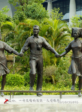 户外大型雕塑少数民族团结人物雕像园林彩绘玻璃钢景区雕塑像定制