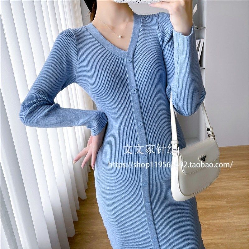 秋装新款孕妇装针织连衣裙秋冬季长款毛衣裙孕期修身显瘦V领长裙