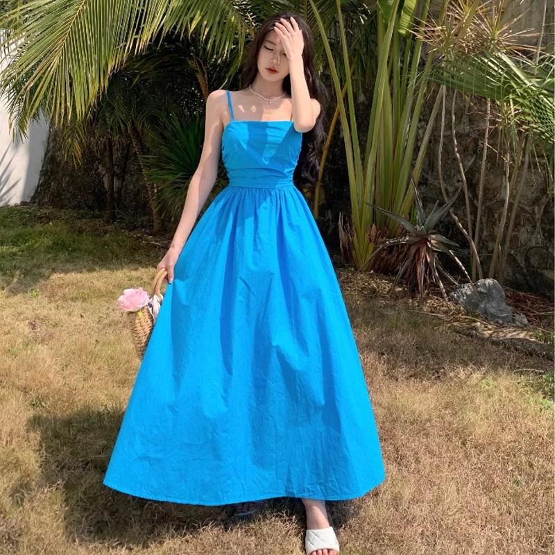 云南大理旅游穿搭连衣裙女三亚度假拍照沙滩裙海南法式吊带长裙仙