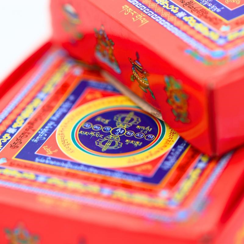 普行缘烟供纸紫黄绿三色烟供药供经轮纸一盒约280张高清印刷盒装图片