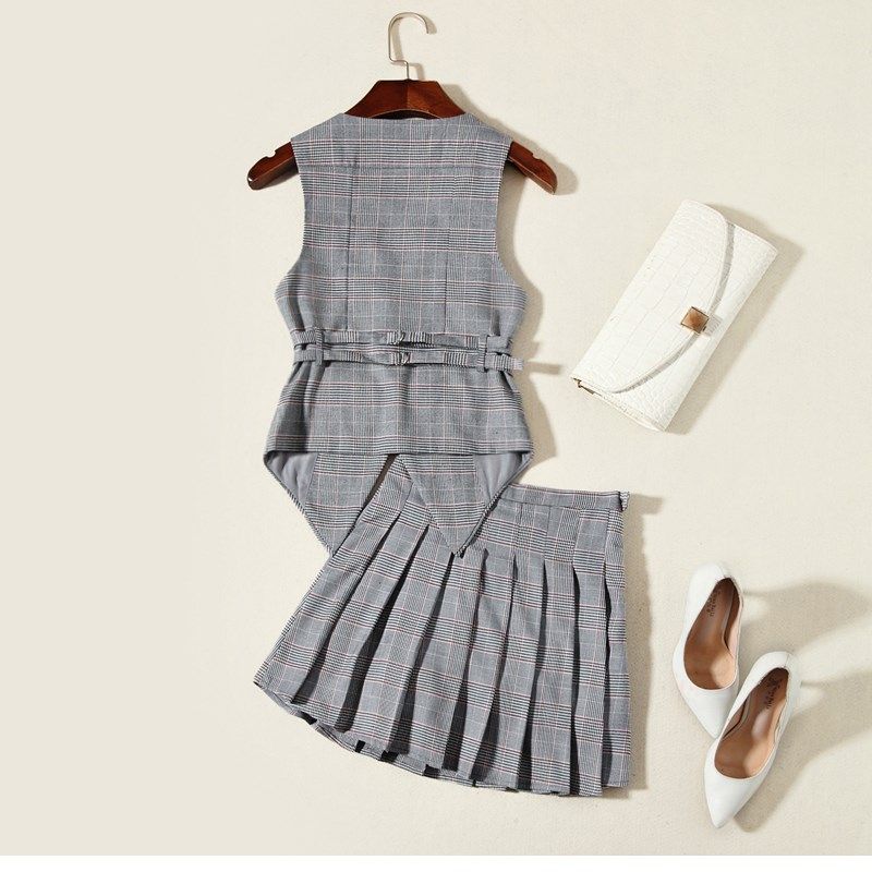 2020春夏秋女士胸章格子修身西装马甲高腰短裙百褶裙套装2件套潮