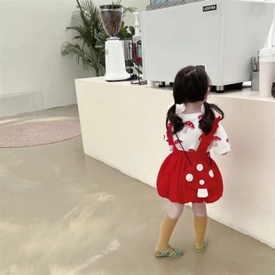 女宝宝裙套装夏装2023新款洋气小童红色绿色一周岁衣服女童背带裙