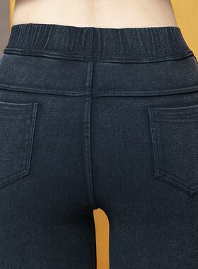 200斤超大码胖人加绒加厚仿牛仔裤女打底裤230斤大码女裤雪花小脚