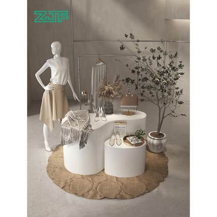 众匠坊服装店中岛流水台展示台白色烤漆展示桌女装店岛台展示柜