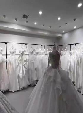 婚纱架子壁挂式上墙高档礼服秀禾专用简约货架女装西服展示架定做