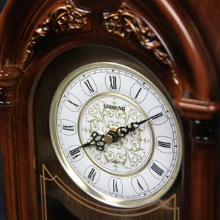 丽盛欧式复古老式座钟时钟客厅家用时尚台面古董摆件摆钟整点报时