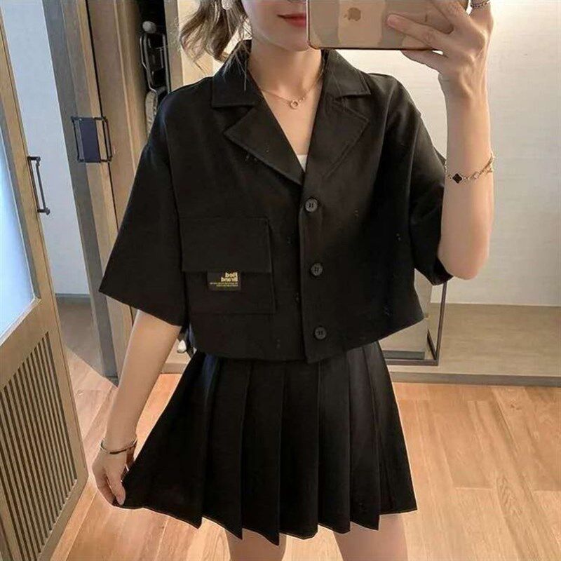 甜酷小西服套装女夏季新款设计感短款显瘦衬衫高腰百褶裙两件套潮