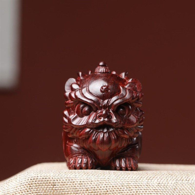 天然绿檀紫檀木创意醒狮卡通木雕手把件可爱狮子摆件文玩小摆件