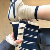 好适合秋天 藏青真 撞色条纹也太太太绝了 简简单单 好学院