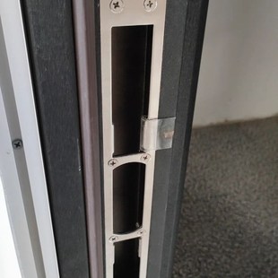 防盗门门框导向片锁体扣片锁片锁扣锁舌槽大门锁挡片门锁配件大全