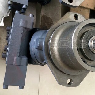 VZL181 K徐工130吨履带吊卷扬马达 61W 马达A2FE107