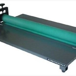 24寸手动覆膜机 覆膜机 650mm 压膜机 设备 手摇冷裱机 冷裱机