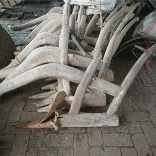 生产队老物件老农具风车水车木犁辘轳打稻机磨茶机农家乐酒店装饰
