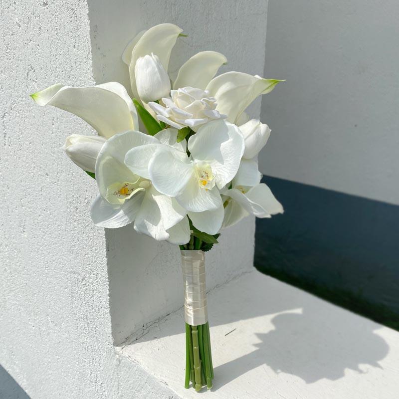 韩式新娘手捧花结婚婚礼白色彷真郁金香马蹄莲花束情侣领证手拿花