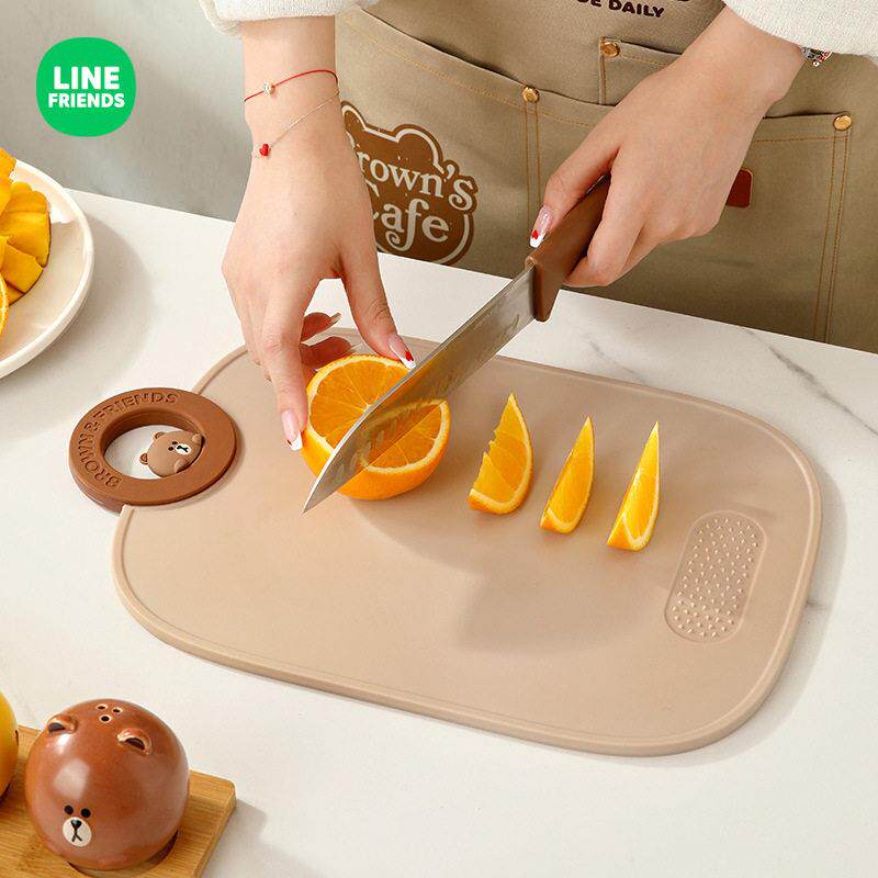 LINE FRIENDS布朗熊厨房切菜板家用砧板抗菌防霉切水果塑料案板