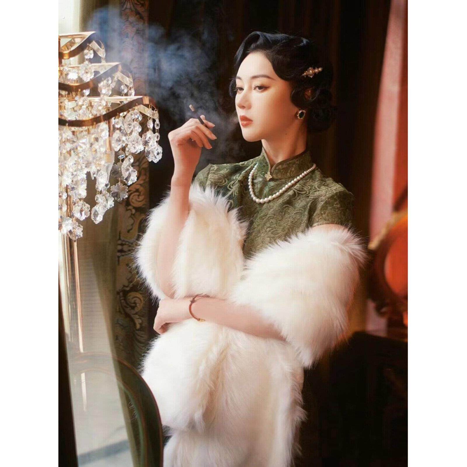 新娘婚纱礼服旗袍毛披肩外搭保暖加厚秋冬季大码汉服结婚外套斗篷