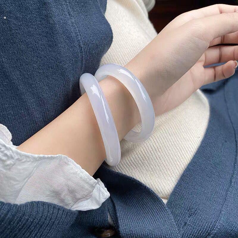 手镯玛瑙冰种荔枝冻玉镯天然镯子条女玉髓少女白玉髓款冰细白圆镯