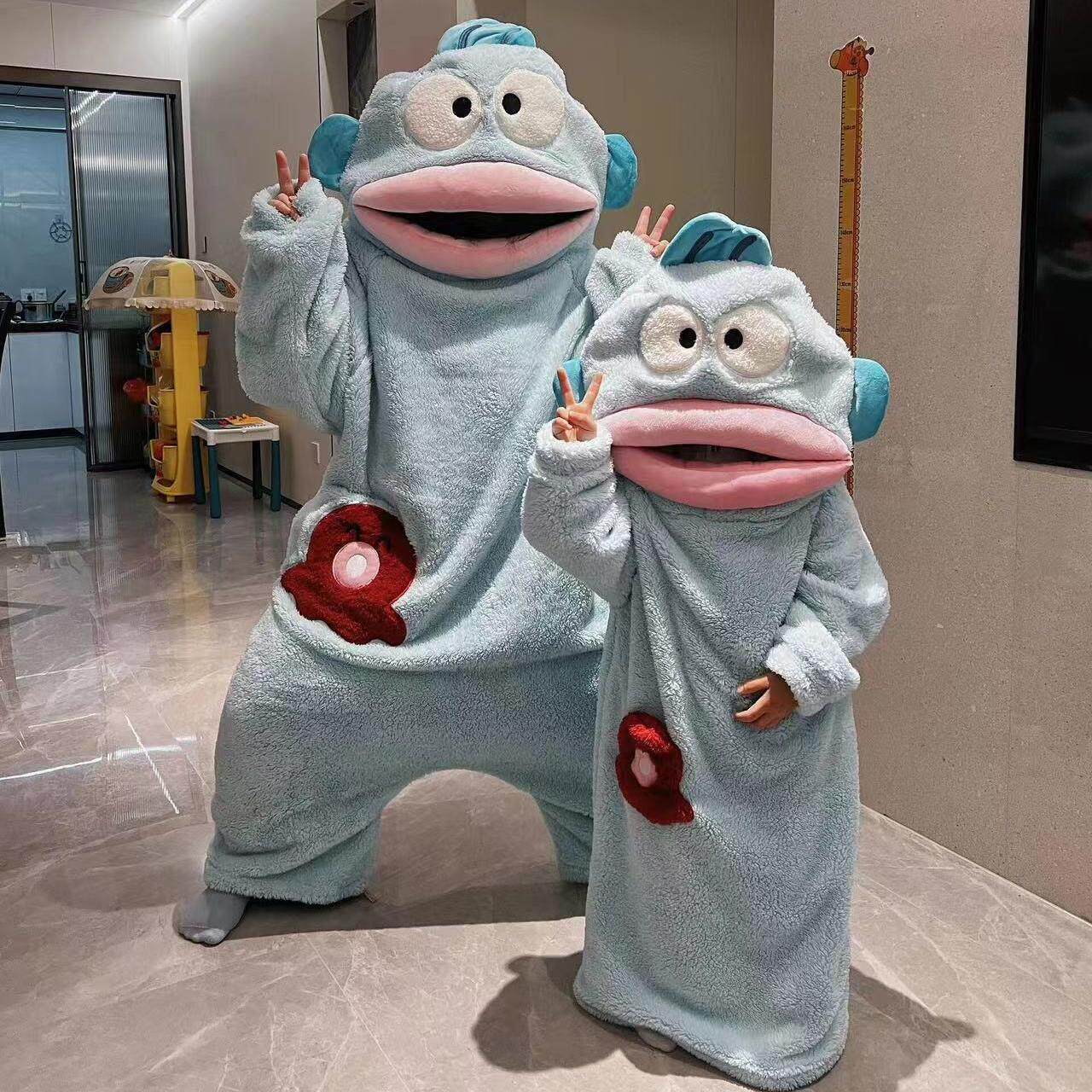 丑鱼连身睡衣女秋冬季珊瑚绒情侣睡袍男款加厚加大码搞怪卡通睡裙