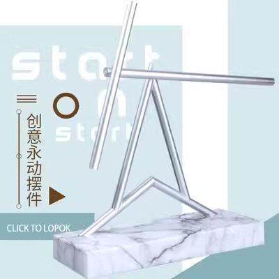 牛顿摆钢铁侠混沌摆永动机摆件高档创意商务礼品家居反重力模型