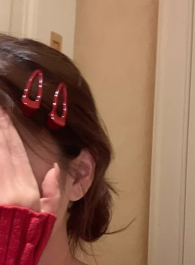 法国Last Kiss红色发夹边夹侧边女后脑勺2025新款可爱新年鸭嘴夹