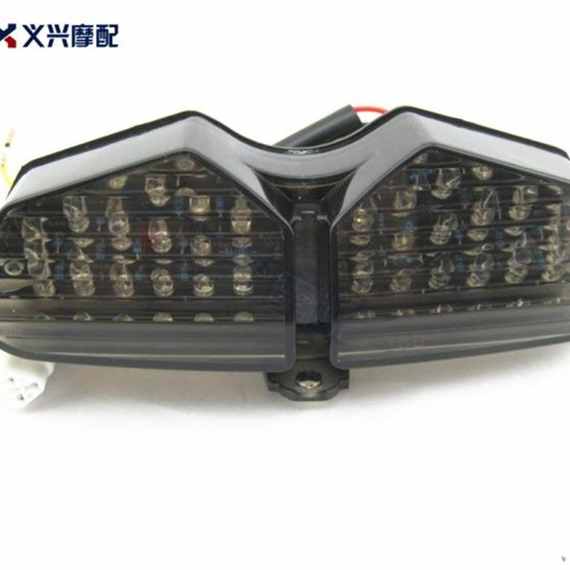 R6后尾灯总成 后刹车灯 03 04 05年